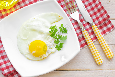 煎蛋健康盘子饮食蛋黄午餐油炸营养桌子烹饪木头图片