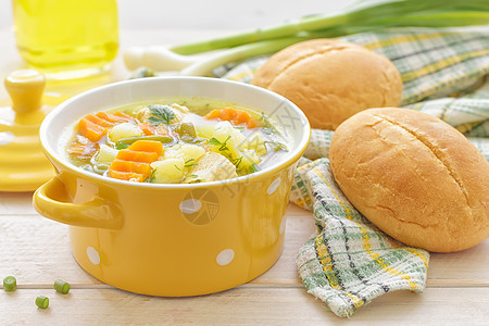 蔬菜汤橙子洋葱用餐馒头木头土豆豆类菜花食物饮食图片