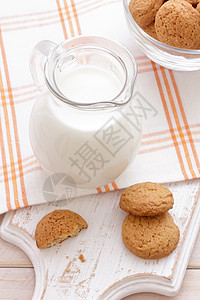 牛奶奶酸奶奶制品饮料村庄食物乳制品木头桌子乡村午餐图片