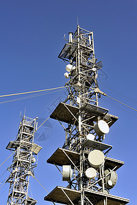 天天线金属信号收音机电视溪流微波日落发射机电讯细胞图片