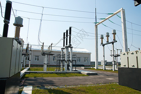 部分高压变电站 配有开关和断开器绝缘子生产活力接线绝缘力量通讯电气电路基础设施背景图片