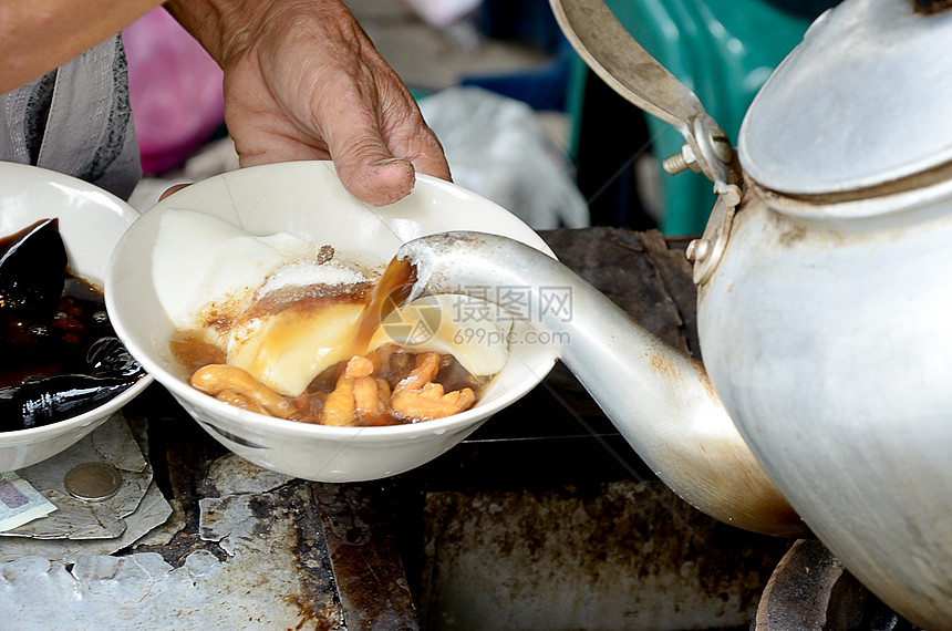 姜汁糖 中餐甜点食物仙草生活方式素食热罐液体豆腐油条盘子图片