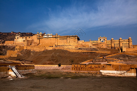 琥珀堡外观建筑学旅行文化全景晴天目的地地区堡垒太阳图片