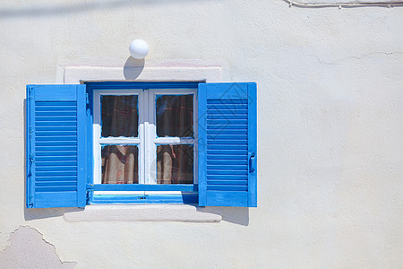 桑托里尼Emporio镇传统蓝色希腊风格窗户图片