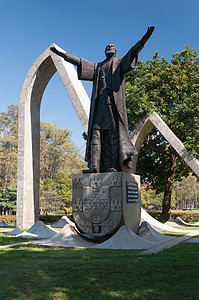 巴西圣保罗的纪念碑公园地标艺术历史性旅行历史城市男人石头青铜图片