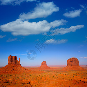 纪念碑西谷 东米滕斯和梅里克布特旅游沙漠地标岩石纪念碑公园天空手套蓝色地平线图片