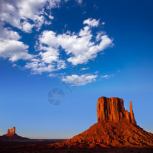 西米滕 Butte Utah地质学地平线日落手套峡谷旅行蓝色砂岩公园石头图片