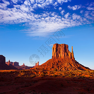 西米滕 Butte Utah公园岩石蓝色地质学砂岩旅行国家峡谷纪念碑编队天空图片