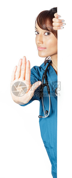 有吸引力的印度妇女孤立在白种背景上白色手势隐藏医生护士蓝色学生长发广告牌成人图片
