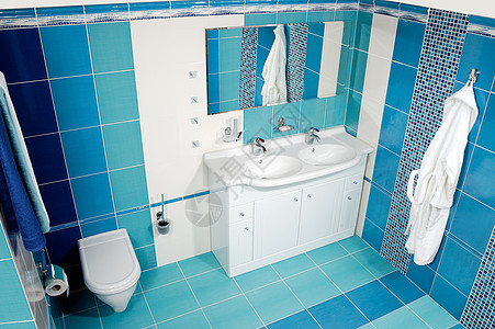 豪华洗手间房子卫生间窗户蓝色财产家具浴室灯光建筑学休息图片