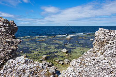 瑞典高特兰洛基海岸线石头海景海藻风景岩石藻类石灰石悬崖编队支撑图片