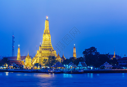 晚上曼谷Wat Arun神社建筑学日落城市宗教地标寺庙天际文化景观图片