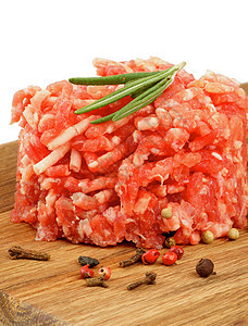 Raw 汉堡包食物香料胡椒子迷迭香牛肉白色烧烤宏观饮食肉丸图片