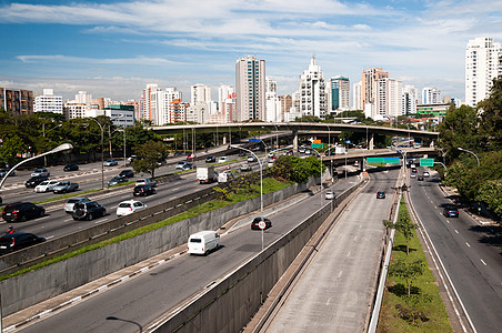 城市Saopaulo的交通渠道市中心景观经济建造运输商业天空摩天大楼建筑物大街图片