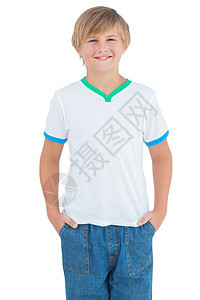 快乐的年轻男孩微笑着白衬衫图片