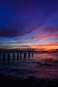 锡昌岛环绕着黄昏的天空时间夕阳休息季节海景海洋建筑海浪日落旅行图片