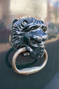 装饰式的荷兰传统狮子头门关紧锁图片