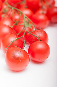 新鲜新番茄饮食食物蔬菜绿色西红柿水平红色白色图片