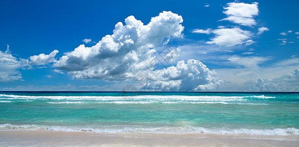 海 海蓝色放松天空支撑假期海景旅行热带冲浪海洋图片