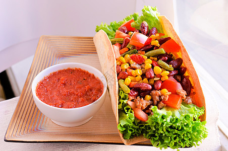 塔可时间营养胡椒牛肉沙拉食物面包蔬菜辣椒玉米饮食图片