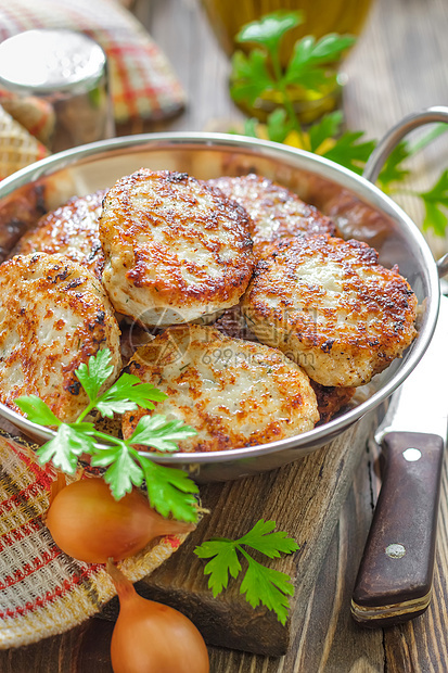 肉丸小吃油炸牛肉乡村厨房饮食桌子香菜烹饪盘子图片