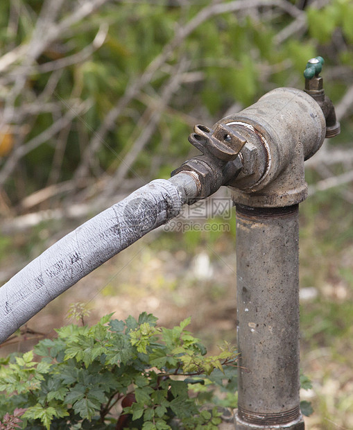 花露连接器水管金属工具园艺花园管子管道渡槽流动图片
