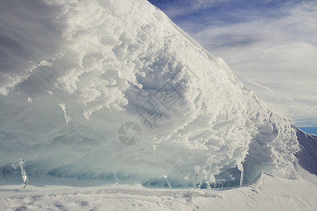 雪地流动管道滑雪板季节旅行旅游图片