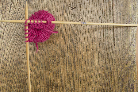 针头边角的毛和编织手工边界蓝色纺织品织物材料爱好缝纫木头针织图片
