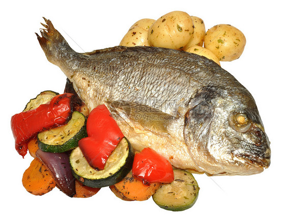 烤鱼和烧烤蔬菜食物红辣椒鲷鱼萝卜营养饮食白色烹饪美食土豆图片