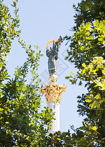 基辅独立纪念碑正方形花圈城市装饰品国家旅游青铜树木历史自由图片
