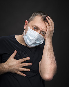 戴医疗面具的有病老人药品沉思豁免权危险男性危害卫生肺炎情况传染性图片