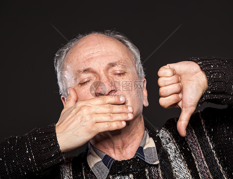 老年男子担忧疼痛痛苦男性伤害疾病情绪化头痛挫折男人图片