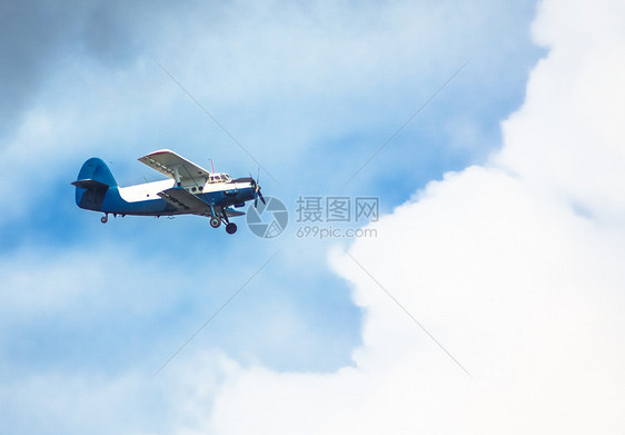 螺旋桨计时器天空白色航空特技世界翅膀径向工艺飞行图片