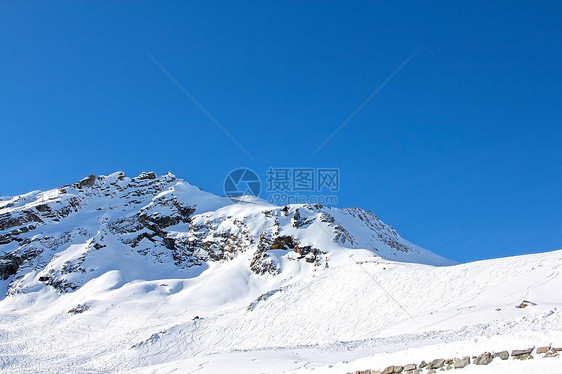 冬季山区风景高度顶峰蓝色晴天天空全景荒野冰川首脑图片