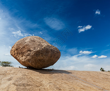 克里希纳的黄油球 平衡巨型自然岩石石 马哈爬坡风景岩石石头图片