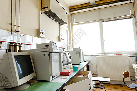 实验室老旧旧计算机设备控制房间工作科学白色机器控制板电脑屏幕监视器图片