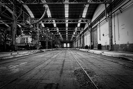 汽车修理站的内部内部情况工厂车库建筑工业金属制造业房间城市废墟植物图片