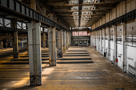 旧工厂的工业内地城市瓷砖房间机库房子大厅金属废墟建筑地面图片