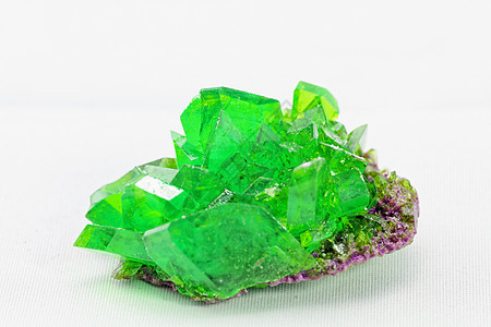 以绿化颜色显示的水晶宏观照片石头科学矿物奢华实验室玻璃物理化学结晶硫酸盐图片