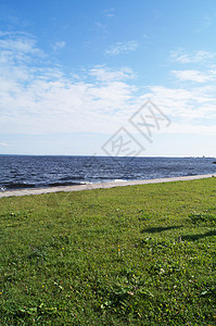 夏季的月舞边缘小路海岸天空海景场景海岸线海洋海浪阳光图片