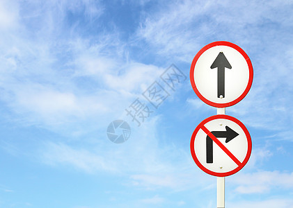 向前走 前进的标志 不要向右转空白路标小路蓝色指针运输街道天空安全旅行图片