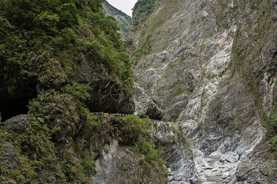 Taroko国家公园地理公园瀑布旅行石头峡谷悬崖环境山沟溪流图片