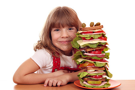 快乐的小女孩和高个子三明治图片