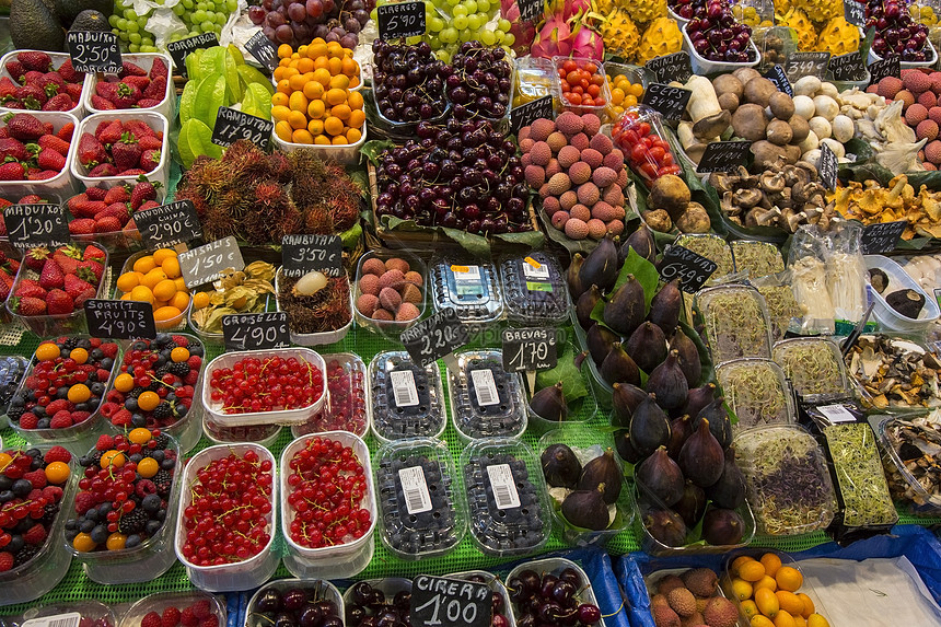 巴塞罗那著名的食品市场-西班牙图片