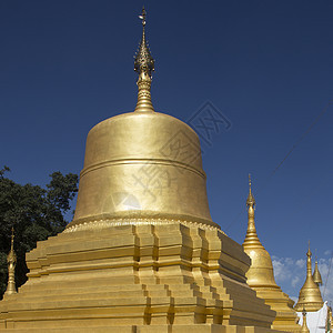 Pindaya寺的斯图帕-缅甸图片