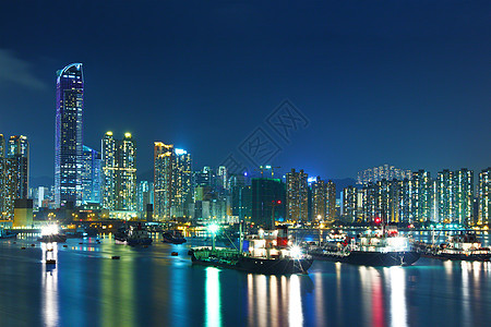 香港市晚上民众市中心海洋居所城市海岸建筑住宅公寓住房图片
