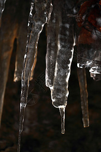 深底的冰柱水晶白色岩石季节冻结天气图片