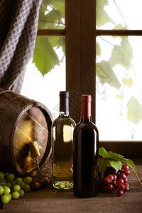 酒瓶瓶子地窖白酒静物饮食文化酒精田园软木叶子图片