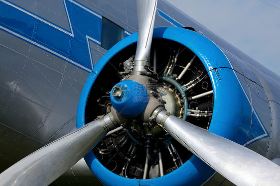 引擎历史性螺旋桨古董车辆空气货物发动机工业技术航班图片