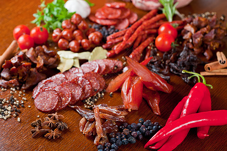肉类和香肠团体星星辣椒蔬菜八角熏制香料猪肉桌子营养图片
